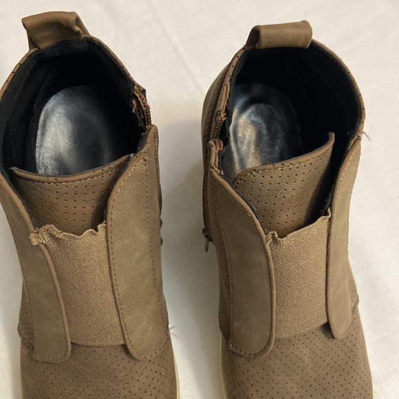 Wedge Taupe Colored Womens Wedge Size 6.5 - Picture 3 of 11